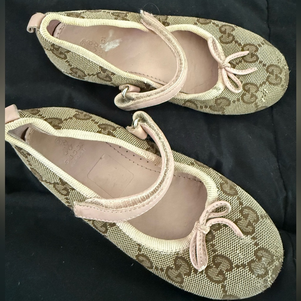 Gucci toddler girl shoes size 26